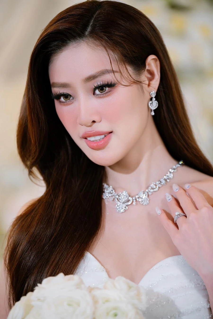 Hoa hậu Khánh Vân Miss Universe, đại diện Việt Nam rạng danh trên đấu trường sắc đẹp quốc tế.