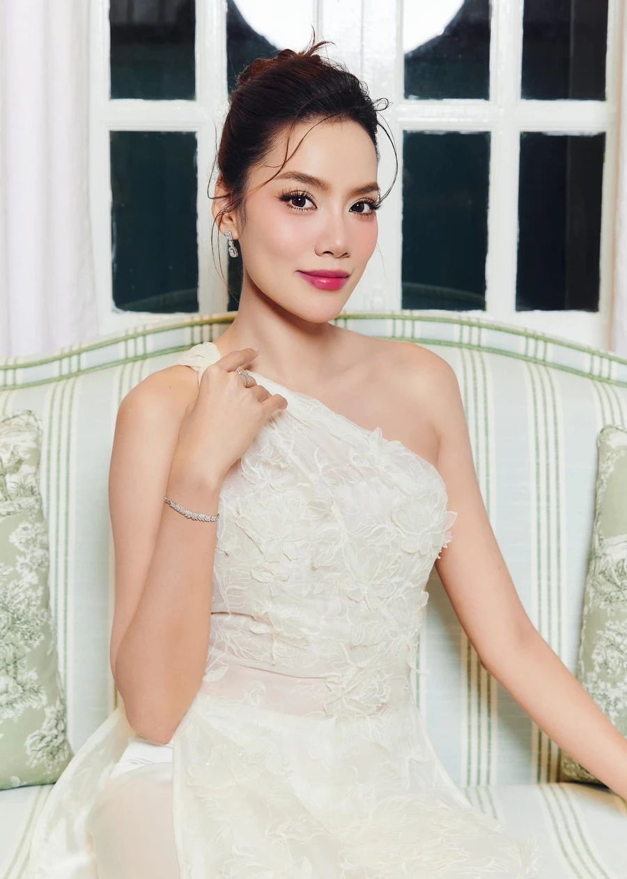 Miss Grand Vietnam 2023 Lê Hoàng Phương nổi bật trong mọi sự kiện của cuộc thi.