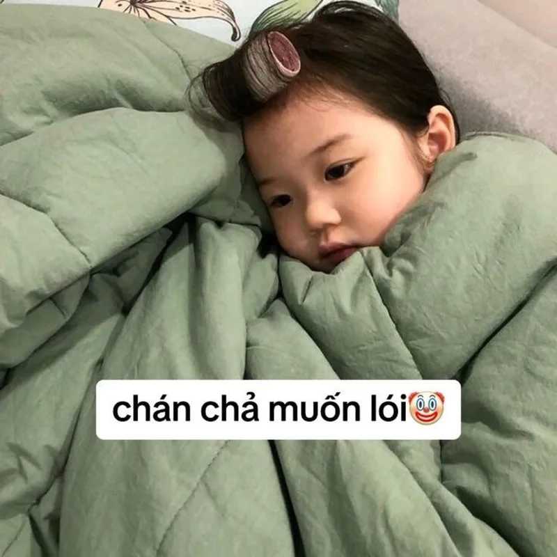 Meme em bé đáng yêu dễ dàng lan tỏa sự vui vẻ và sự dễ thương, khiến người xem không thể rời mắt.