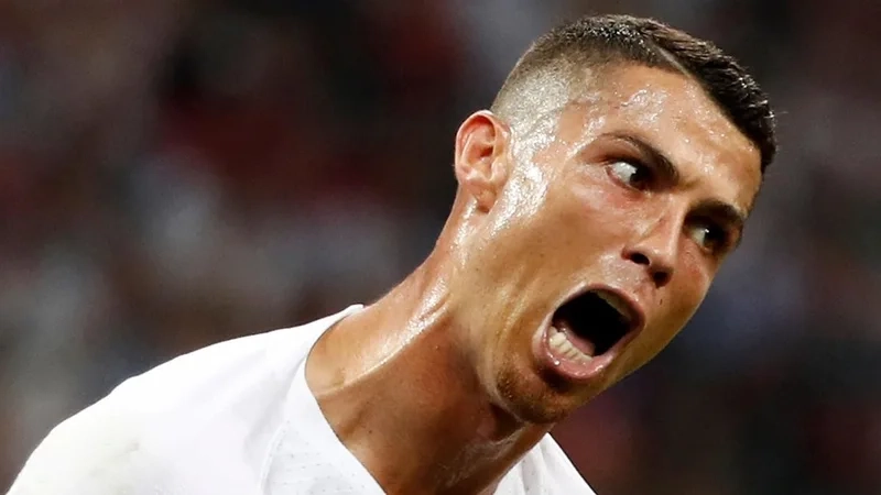 Meme Ronaldo Messi luôn tạo nên những pha hài hước về cuộc đối đầu giữa hai huyền thoại bóng đá.