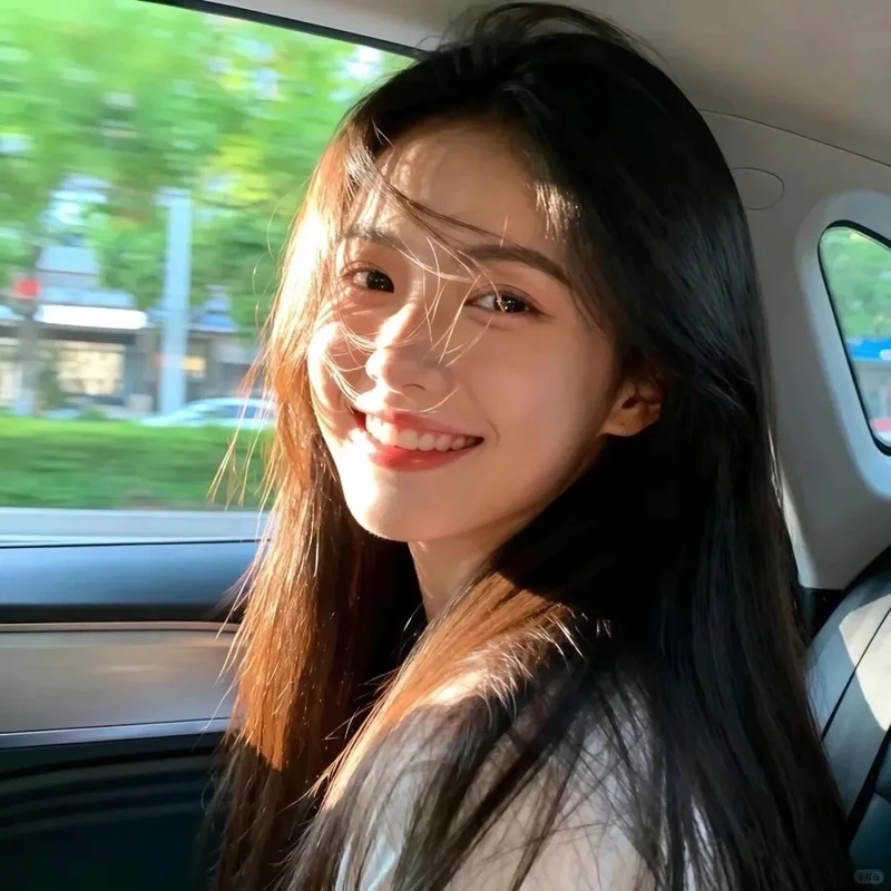 Ngắm ảnh gái xinh cười duyên nhẹ nhàng nhưng khiến tim rung rinh