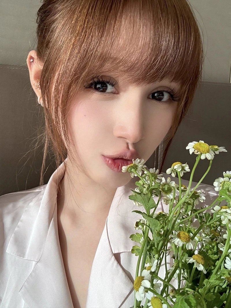 Tiểu sử xoài non hé lộ nhiều điều bất ngờ