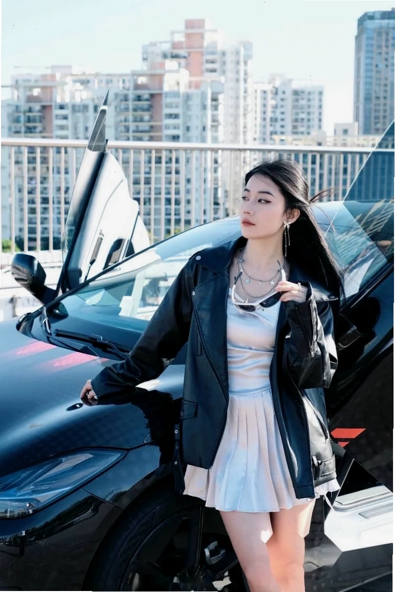 Ảnh gái cool ngầu thể hiện cá tính mạnh mẽ