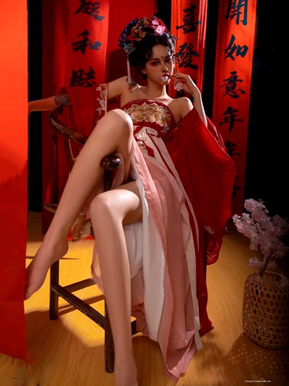 Ảnh gái xinh Trung Quốc cosplay ngoại cảnh nổi bật