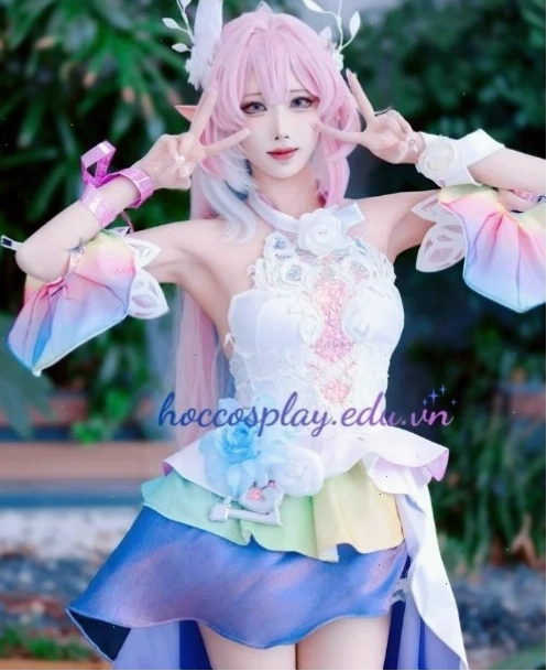 Avatar nữ phát sáng với phong cách cosplay