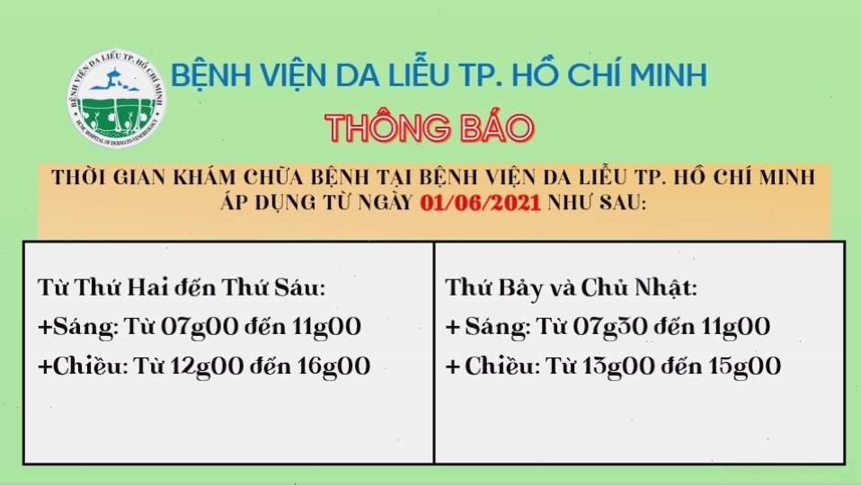 Bác sĩ da liễu đang tư vấn online miễn phí cho bệnh nhân qua video call