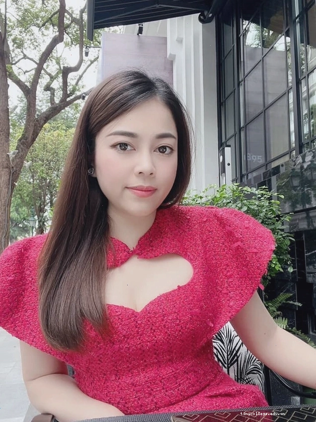 Biệt thự sang trọng thuộc sở hữu của Hằng Túi