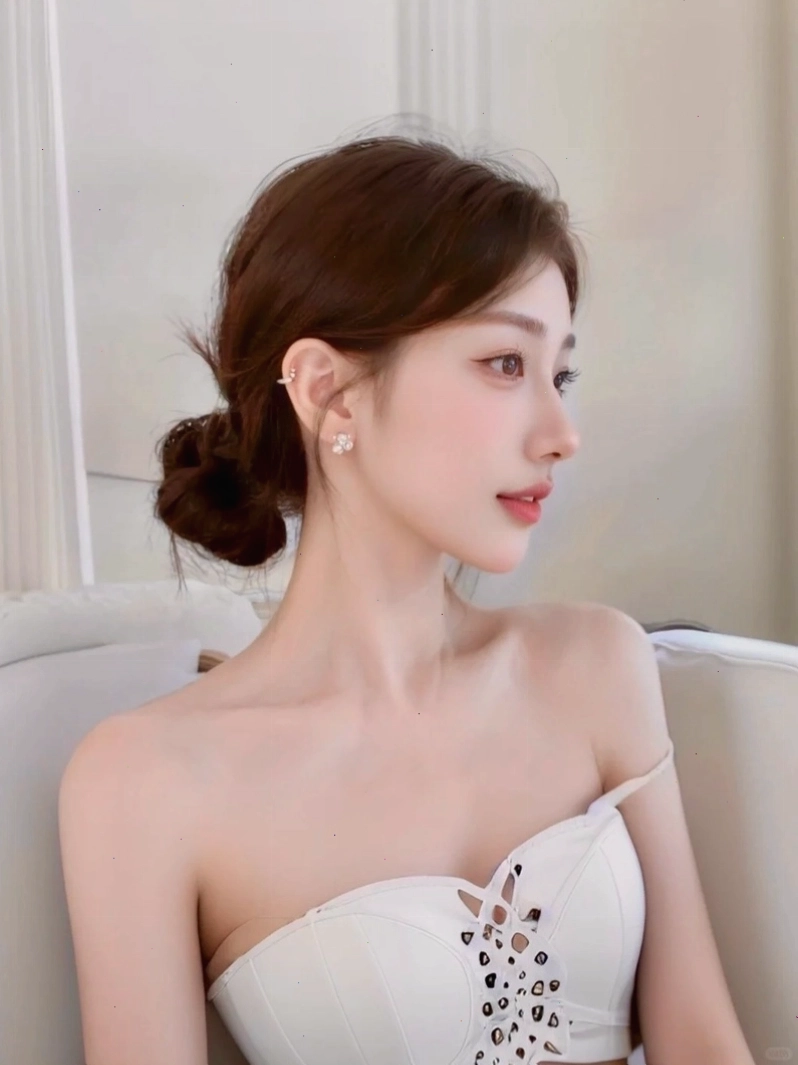 Cô gái Trung Quốc dễ thương, xinh xắn