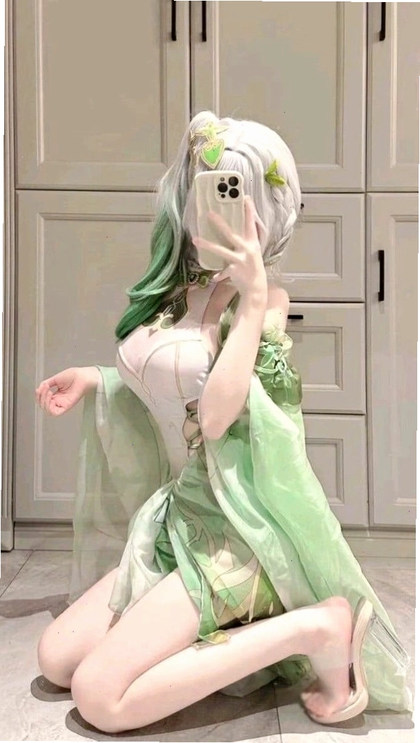 Cô gái xinh xắn trong trang phục cosplay anime