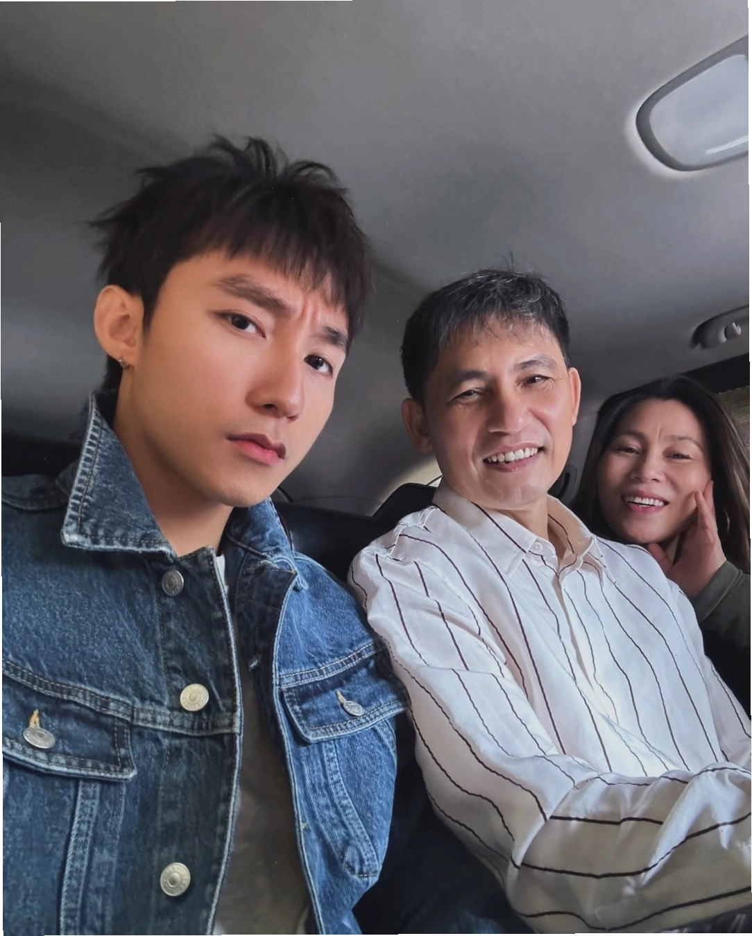 Cộng đồng mạng hào hứng với các meme về Sơn Tùng