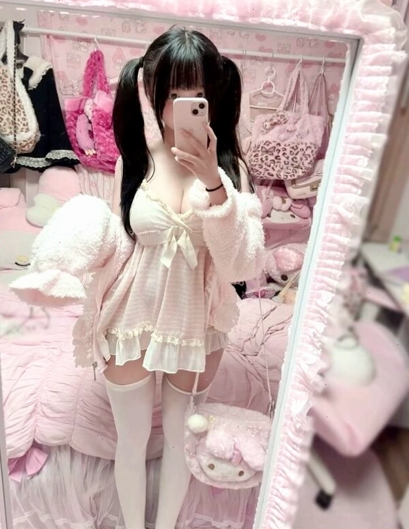 Cosplay anime nữ theo phong cách fantasy