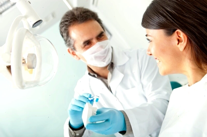 Đến gặp nha sĩ nếu đau nhức răng nặng và kéo dài