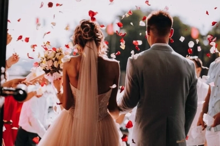 Giải mã giấc mơ thấy đám cưới của mình với người lạ