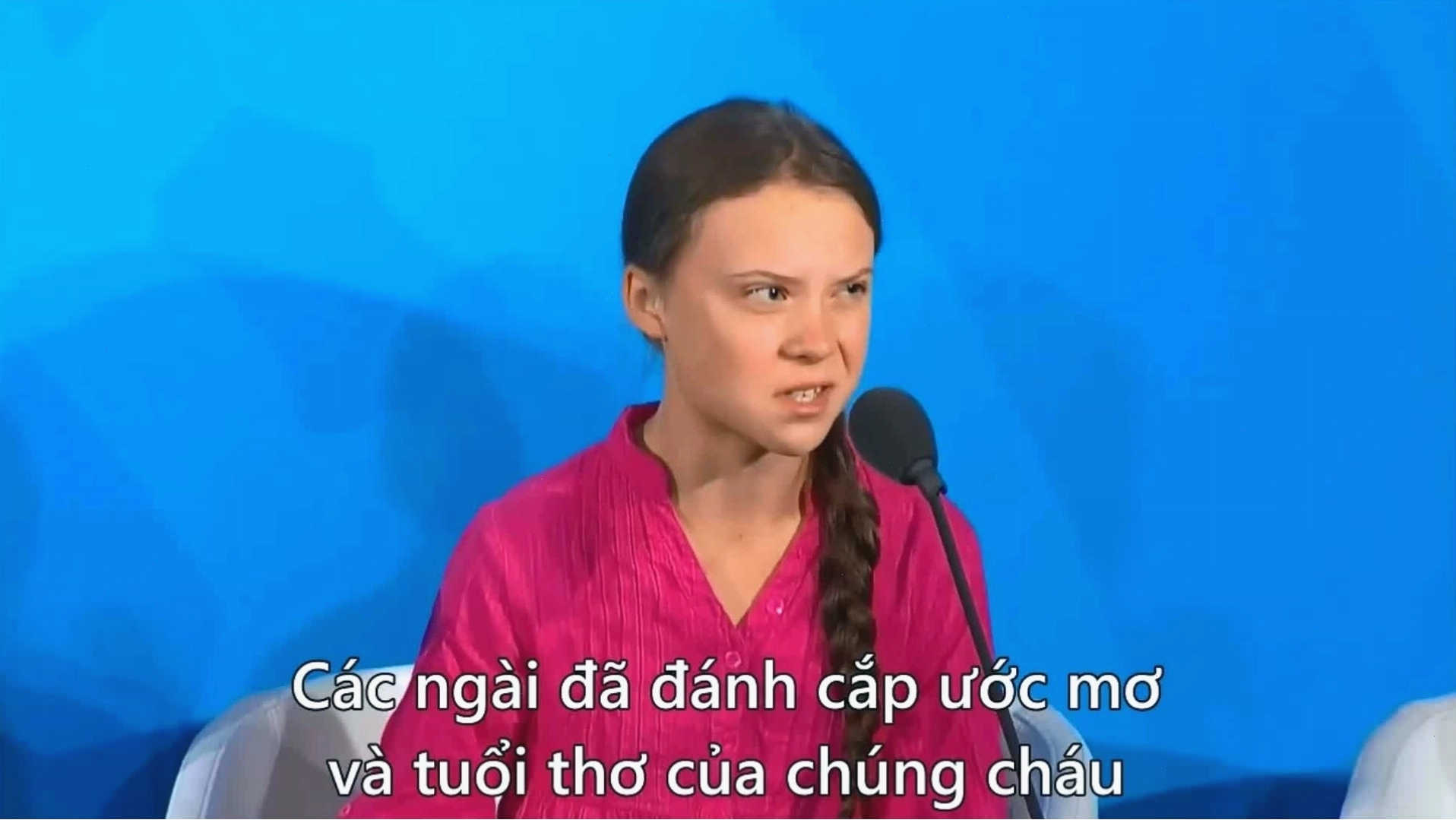 Greta Thunberg, nhà hoạt động môi trường 16 tuổi, kêu gọi hành động khí hậu