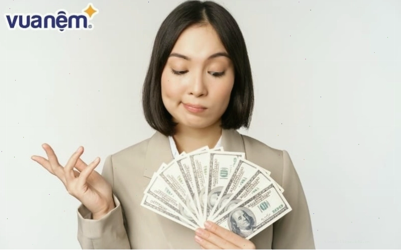 Hình ảnh cọc tiền đô la