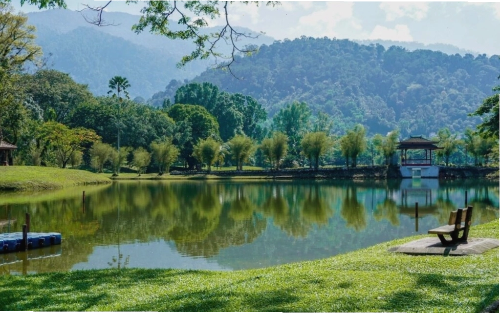 Hình nền background màu xanh nước biển dịu mát