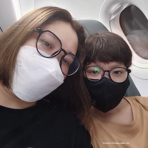 Hình nền phong thủy cho người mệnh Thổ với gam màu vàng đất
