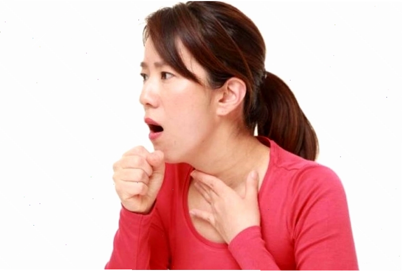 Hóc phải xương cá sẽ gây ra cảm giác rất đau đớn và khó chịu ở cổ họng