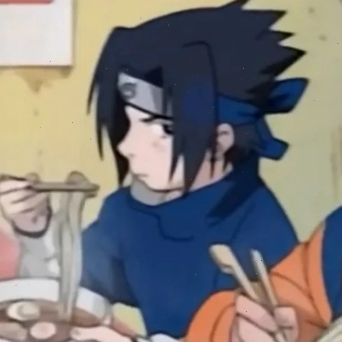 Meme Uchiha Sasuke lạnh mặt giữa trường khí u tối quen thuộc