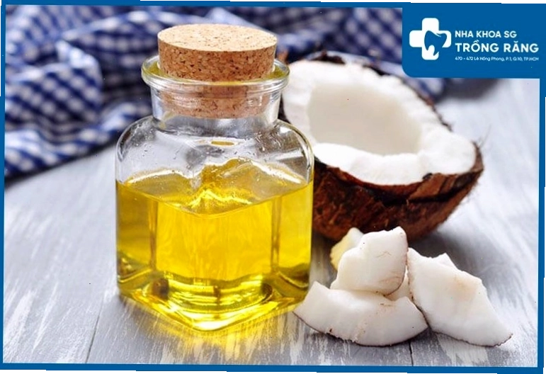 Mẹo làm trắng răng trong 5 phút với dầu dừa