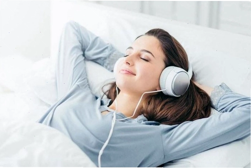 Nghe nhạc là một biện pháp được các chuyên gia khuyên dùng để cải thiện chất lượng giấc ngủ
