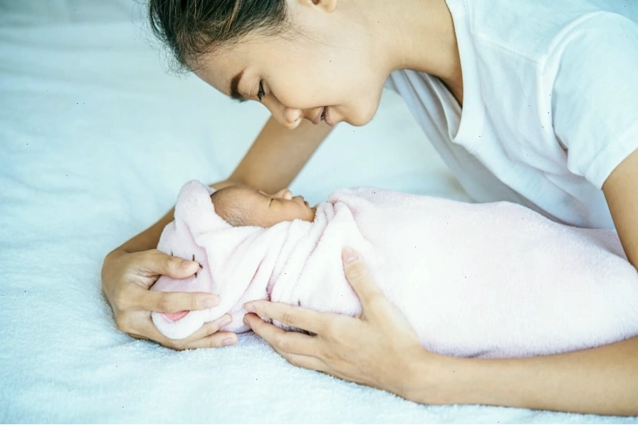 Quấn chũn cho bé sơ sinh tạo cảm giác an toàn, giúp ngủ ngon hơn