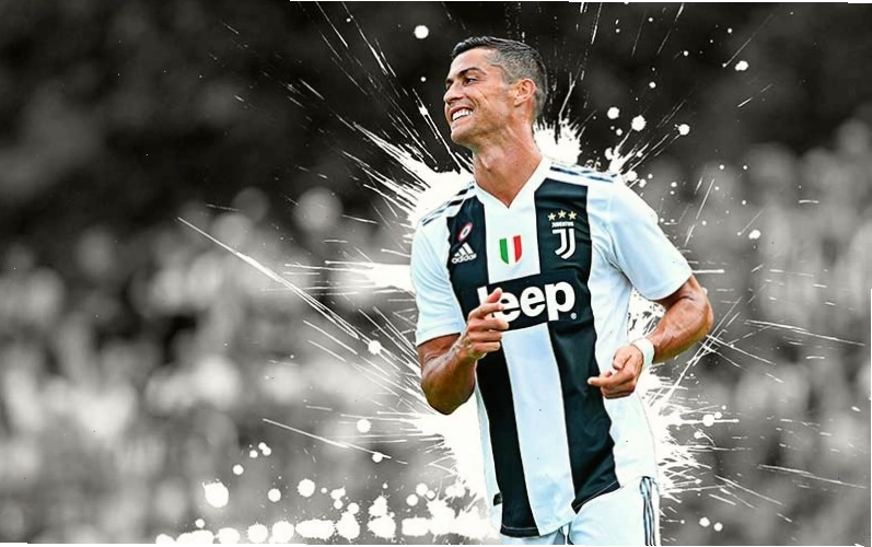 Ronaldo thể hiện kỹ thuật cá nhân điêu luyện trên sân