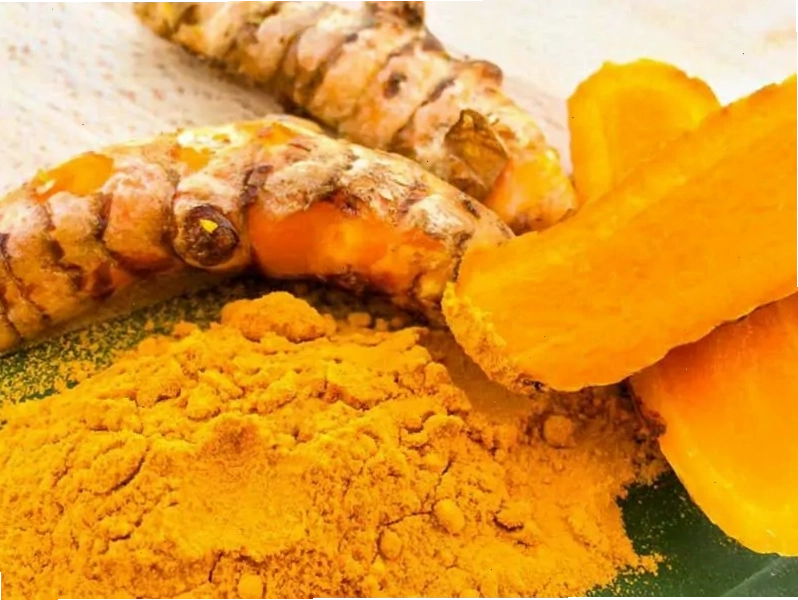 Sử dụng nghệ tươi để giảm viêm và sưng cho vùng mắt bị lẹo