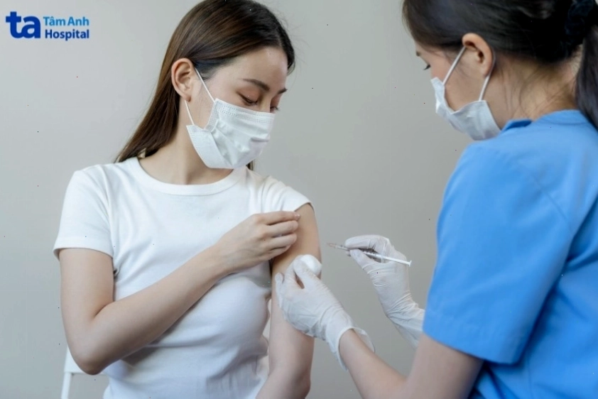 Tiêm Omalizumab giúp giảm nguy cơ phản ứng dị ứng