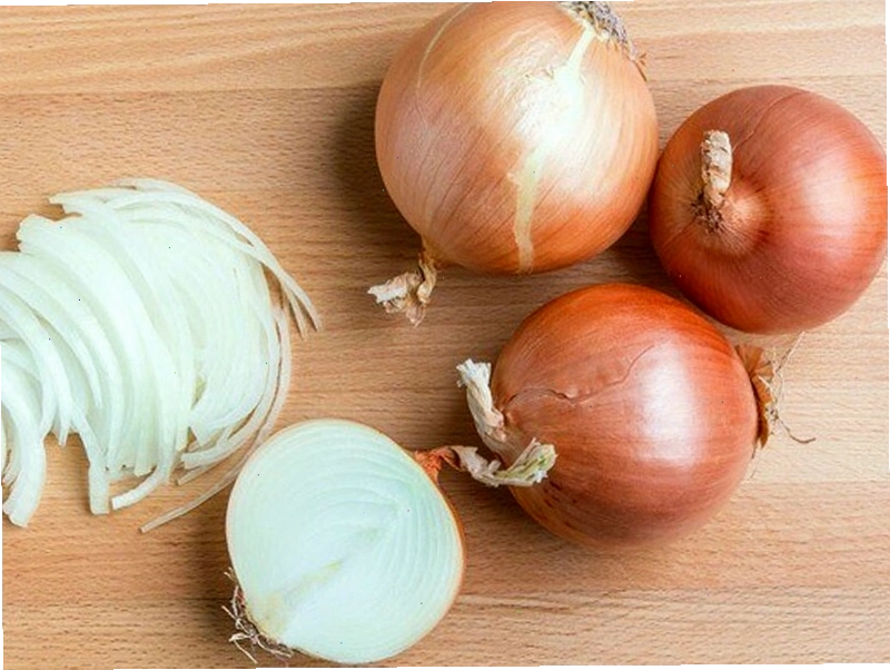 Trong hành tây chứa các chất giảm đau tự nhiên giúp làm giảm cơn nhức răng hiệu quả